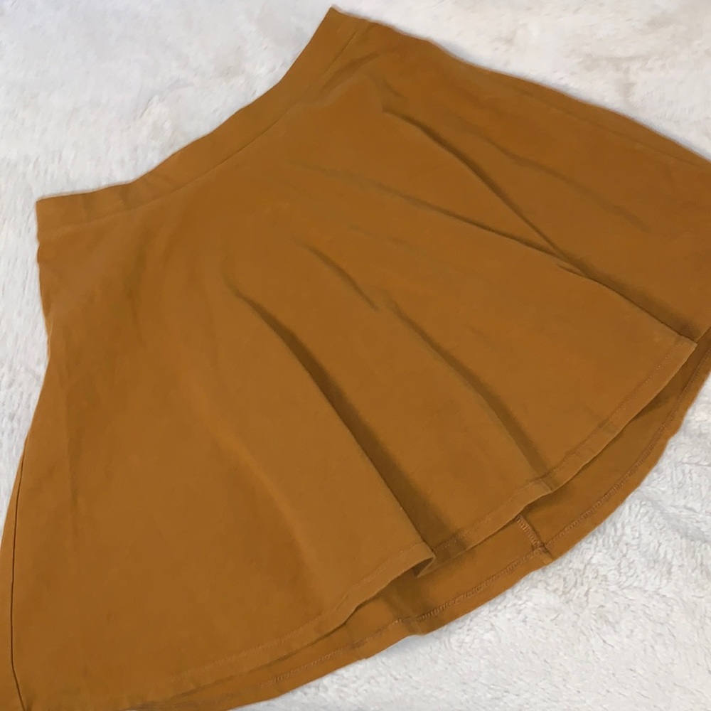 Medium Forever21 Mustard a-line skater mini skirt